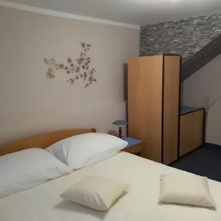 In With Terrace, Air Conditioning, Wi-fi Apartment *